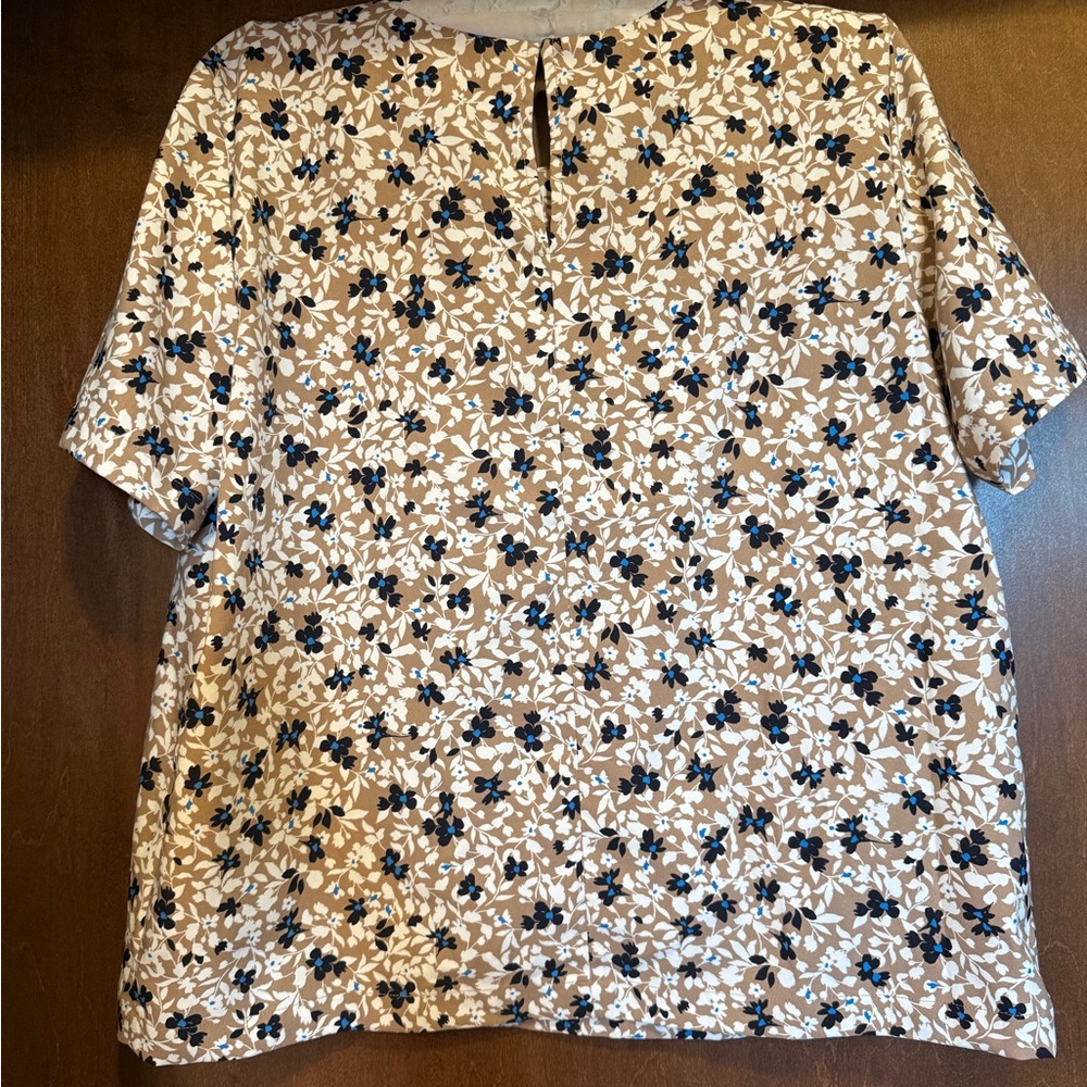 Ann Taylor Short-Sleeve Floral Tee in Tan, Black and White - Picture 2 of 3